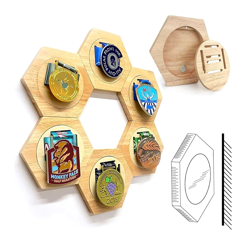 Wooden Medal Display Stand Hex - Aquatic Sports Hat recensione e prezzo